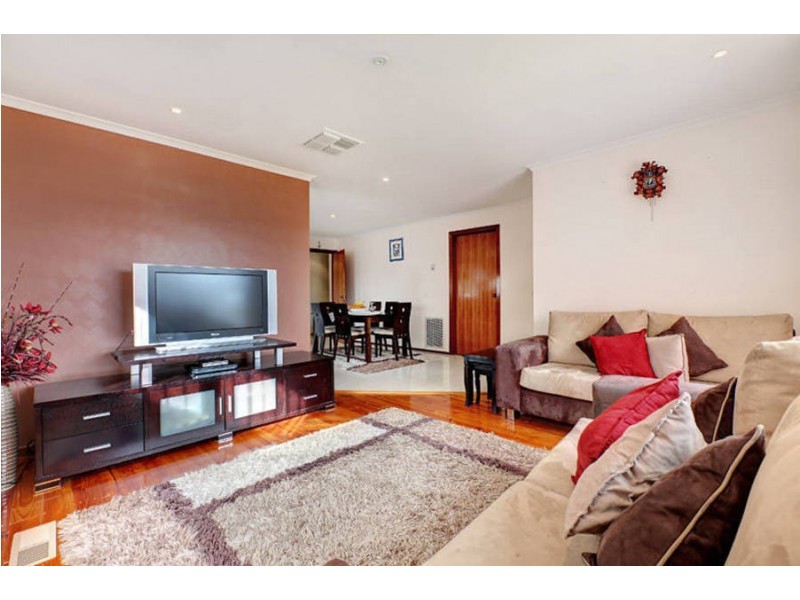 2/16 Brodie Court, Meadow Heights VIC 3048