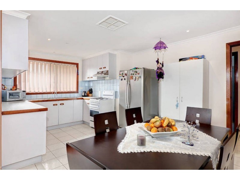 2/16 Brodie Court, Meadow Heights VIC 3048