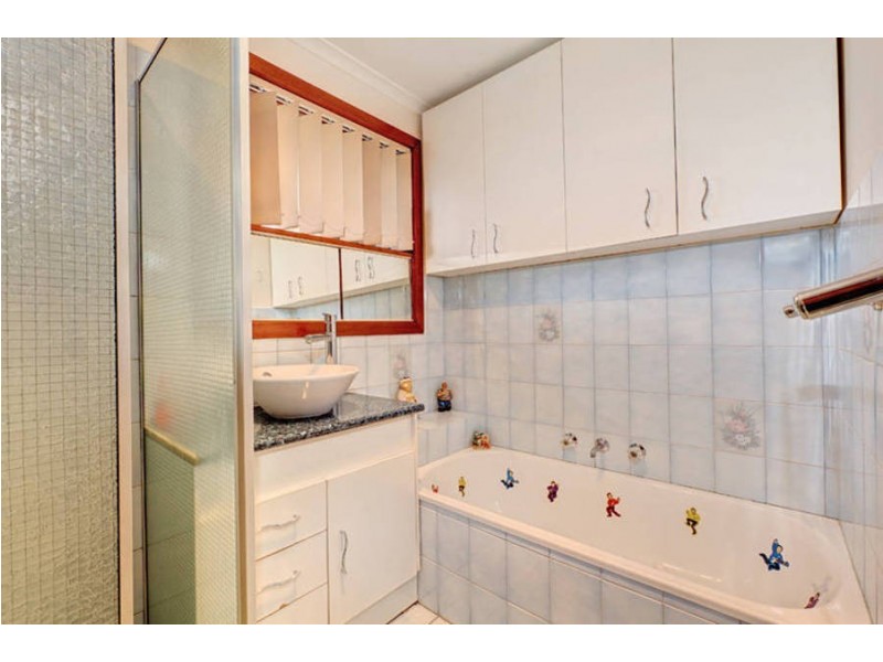 2/16 Brodie Court, Meadow Heights VIC 3048