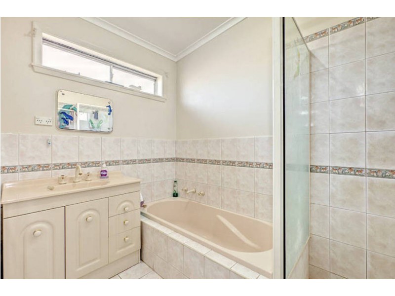 7 Almurta Avenue, Coolaroo VIC 3048