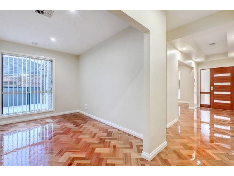 1 Cleveland Drive, Craigieburn VIC 3064