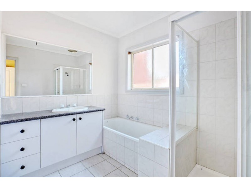 41 St Clair Boulevard, Roxburgh Park VIC 3064