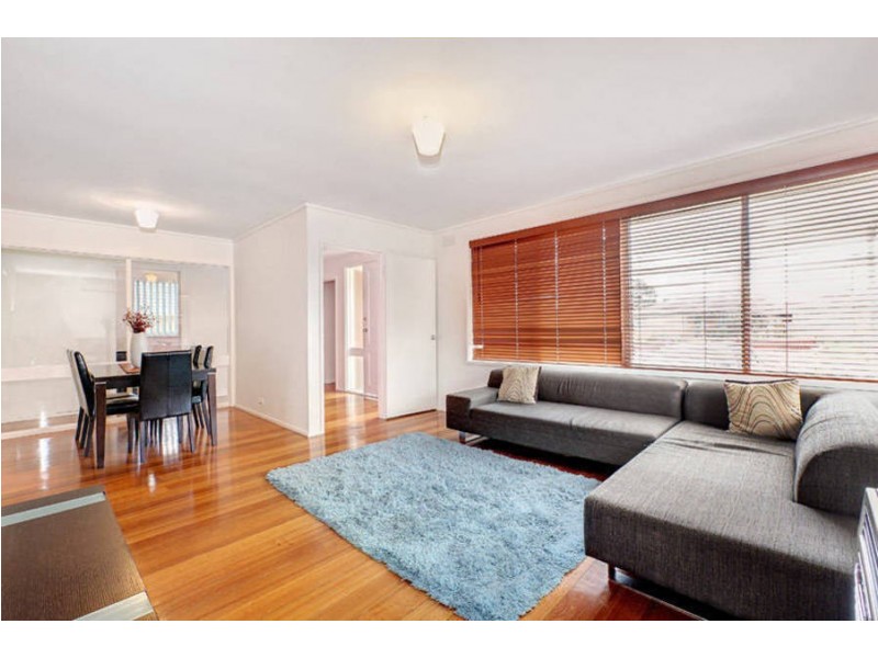 17 Tooradin Avenue, Dallas VIC 3047