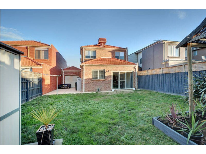 7 Flowerdale Crescent, Roxburgh Park VIC 3064