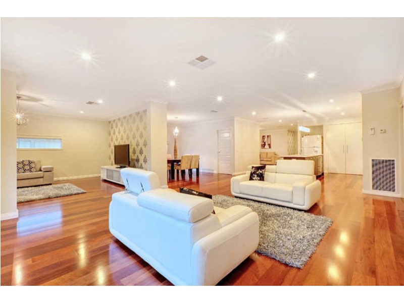 15 Broadway Street, Roxburgh Park VIC 3064