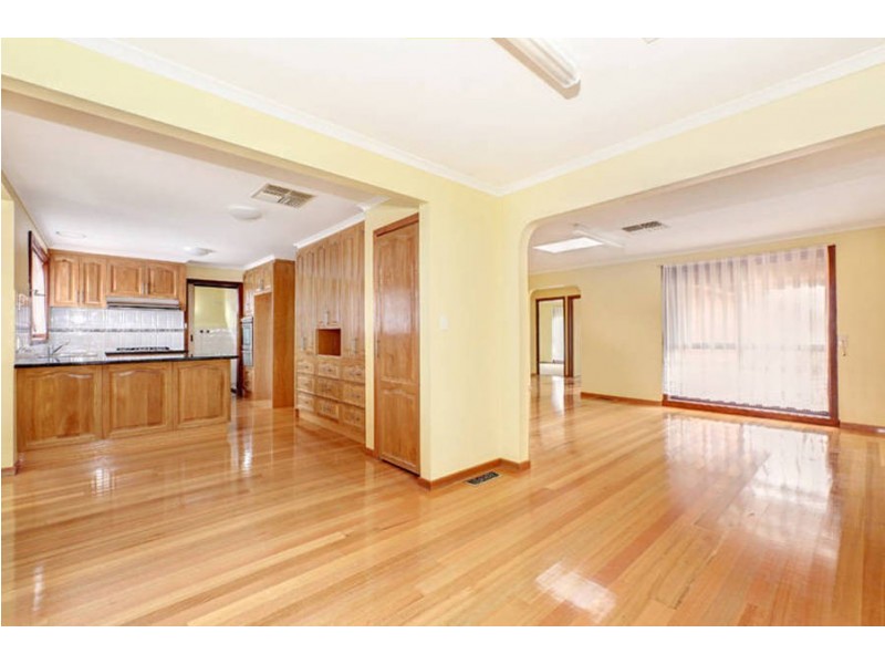 11 Knight Court, Meadow Heights VIC 3048