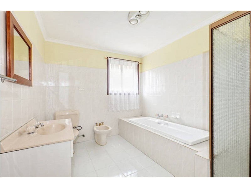 11 Knight Court, Meadow Heights VIC 3048