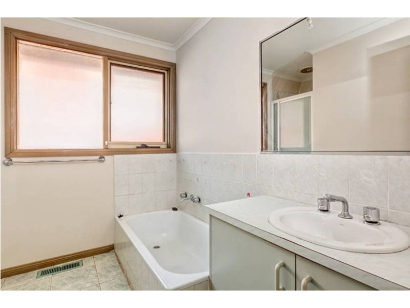 20 Magnolia Boulevard, Meadow Heights VIC 3048