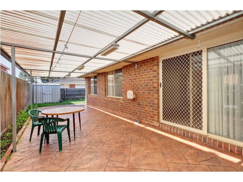 23 McIntyre Avenue, Roxburgh Park VIC 3064