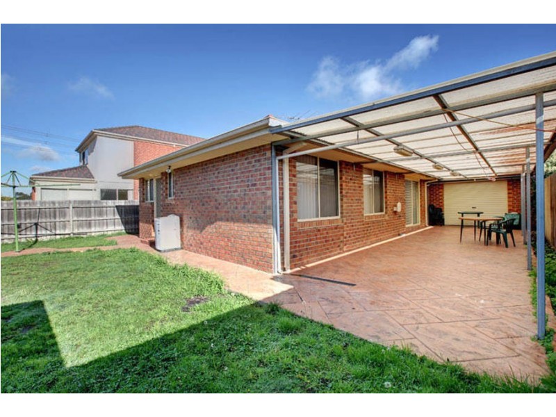 23 McIntyre Avenue, Roxburgh Park VIC 3064