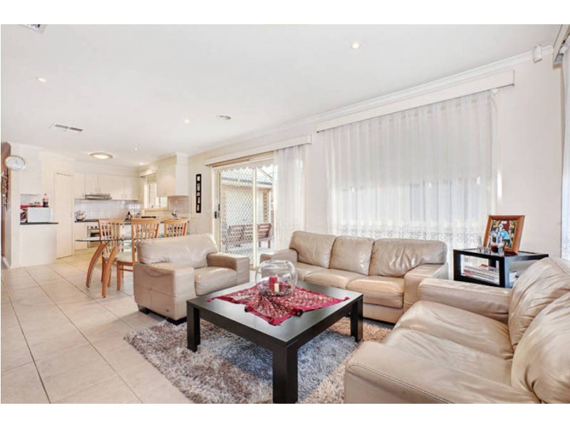 6 Mayfield Mews, Roxburgh Park VIC 3064