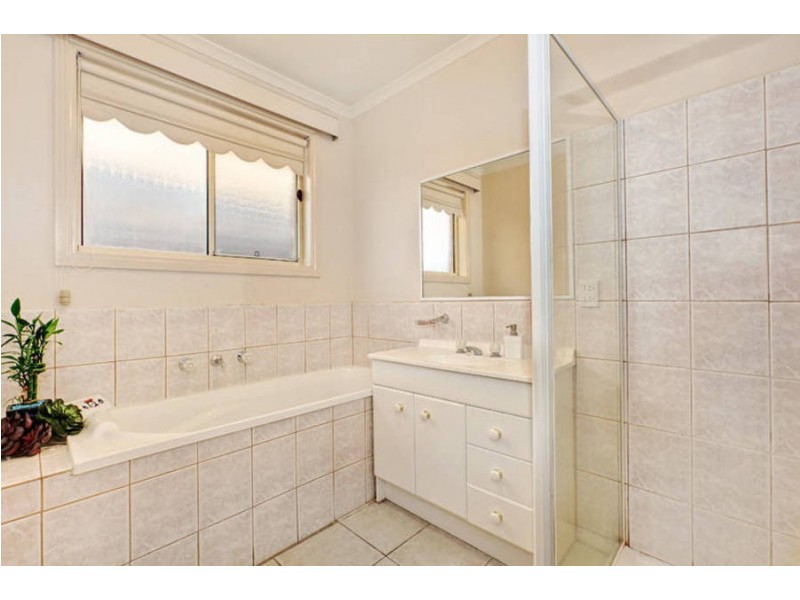 6 Mayfield Mews, Roxburgh Park VIC 3064