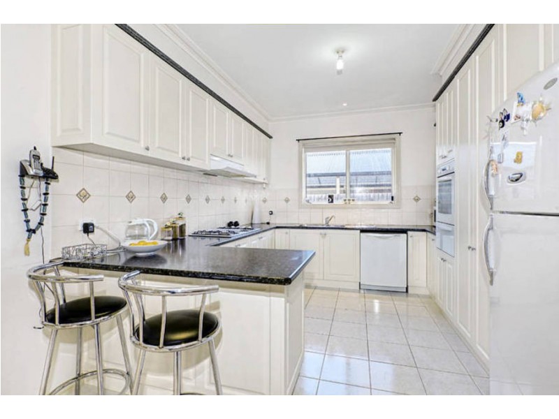 8 Mayfield Mews, Roxburgh Park VIC 3064