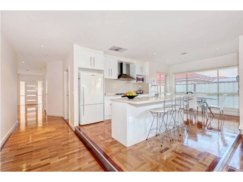 21 Broadway Street, Roxburgh Park VIC 3064