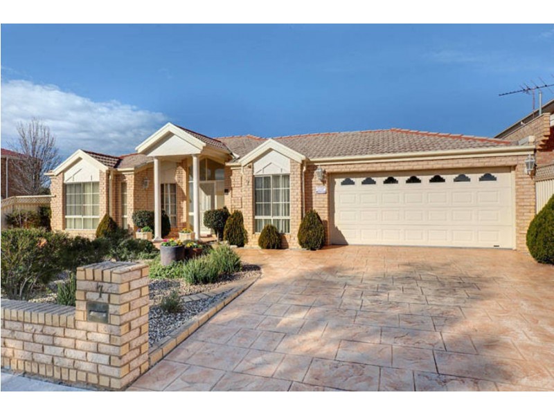 7 Salween Crescent, Roxburgh Park VIC 3064