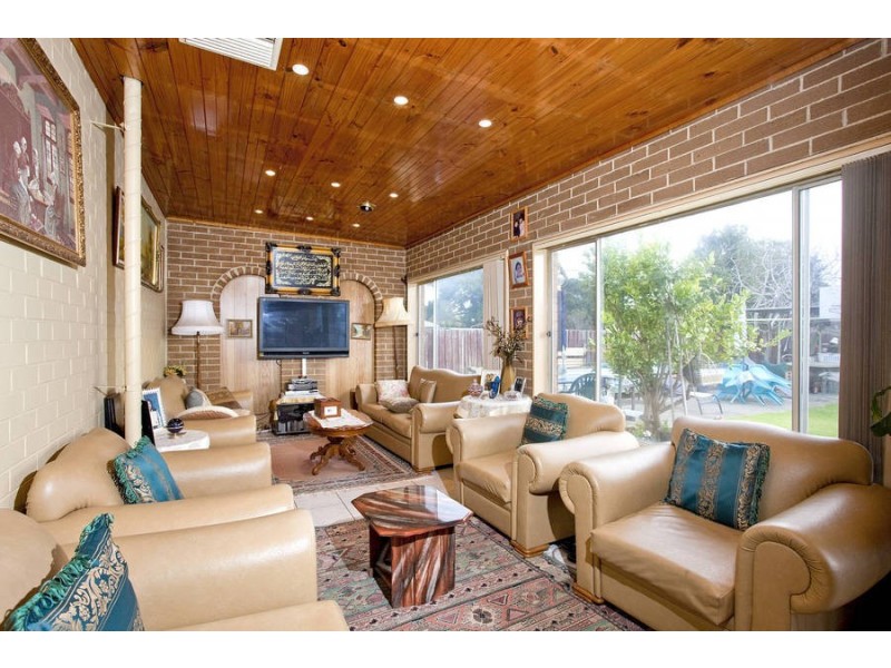 23 Sutherland Street, Hadfield VIC 3046