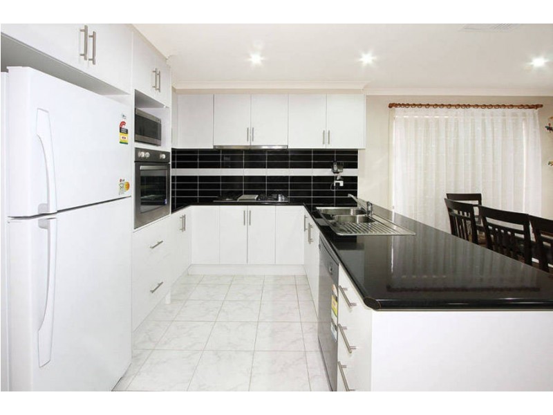 23 Burrora Way, Craigieburn VIC 3064