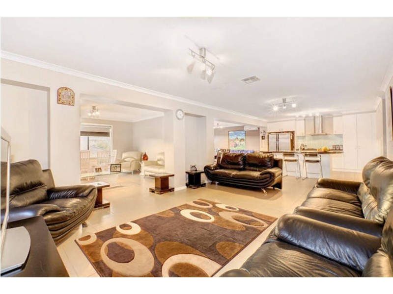 19 Langbourne Court, Greenvale VIC 3059