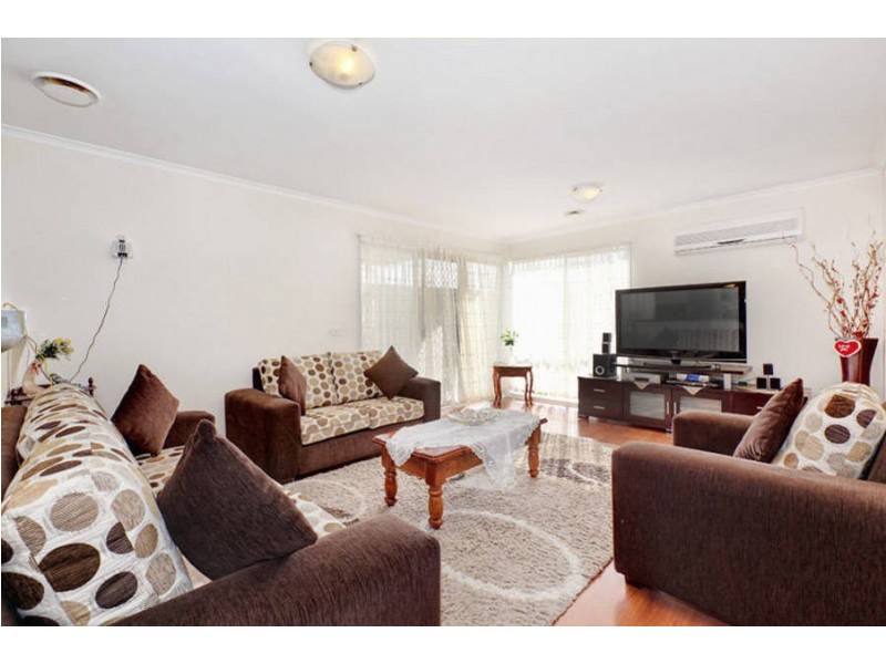 9 Crespin Place, Roxburgh Park VIC 3064