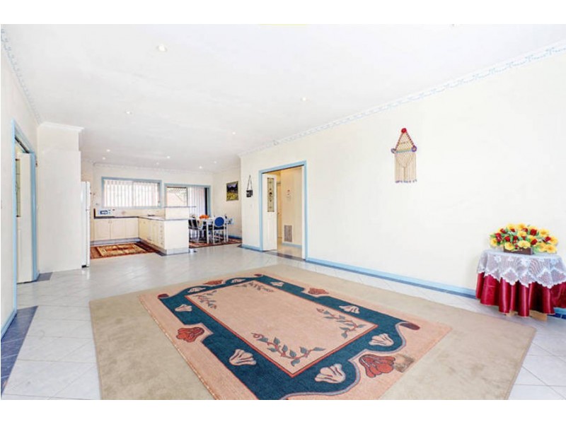 76 Kennedy Parade, Roxburgh Park VIC 3064