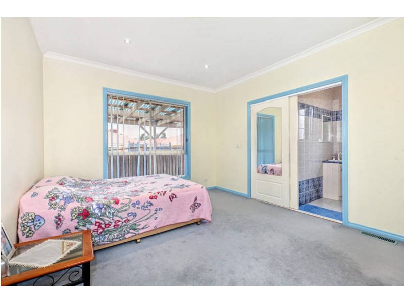 76 Kennedy Parade, Roxburgh Park VIC 3064