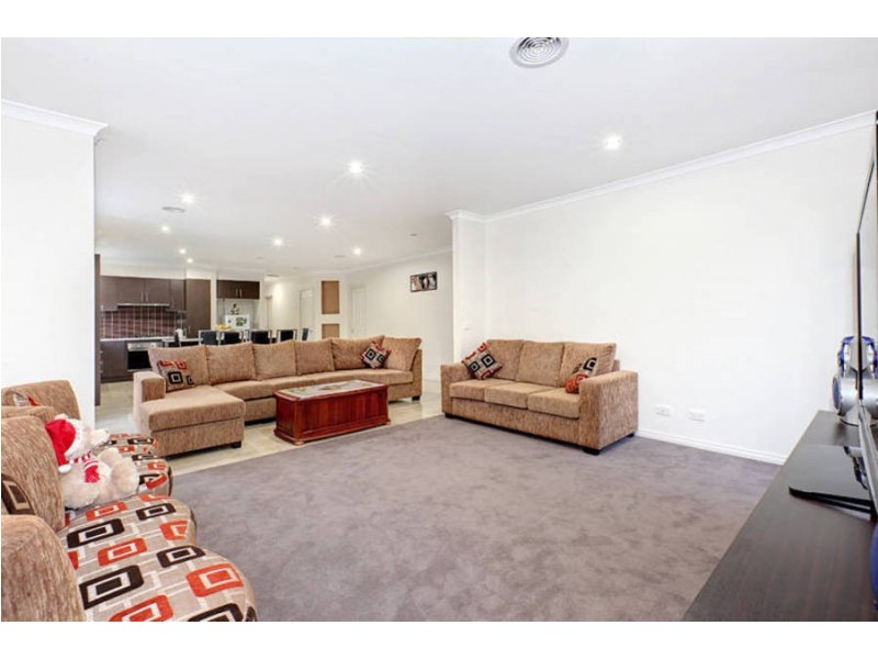 12 Black Range Avenue, Craigieburn VIC 3064