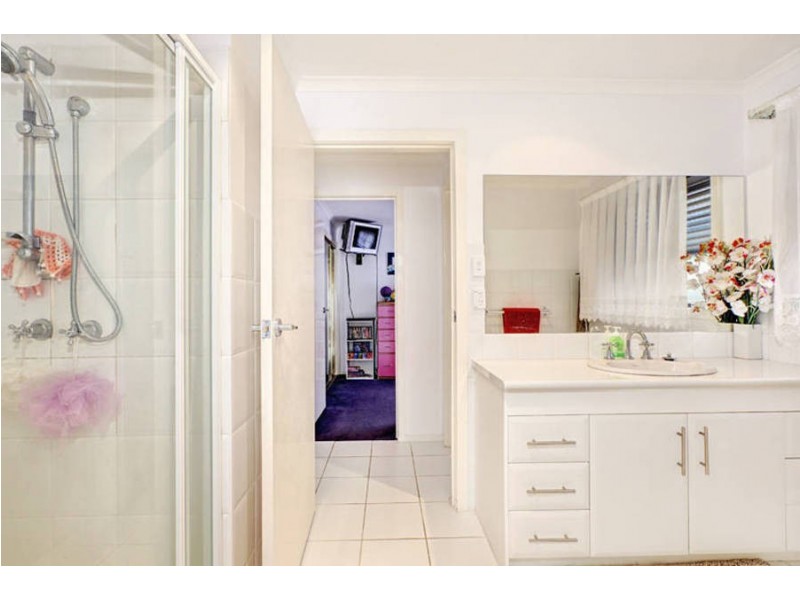 1 Wandin Court, Meadow Heights VIC 3048