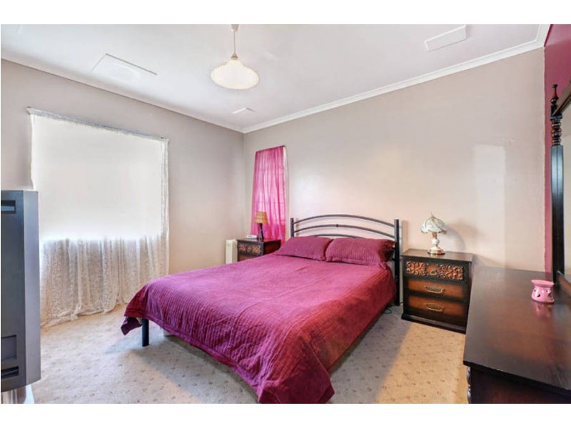 2 Mitchell Court, Glenroy VIC 3046