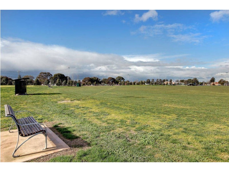 2 Mitchell Court, Glenroy VIC 3046