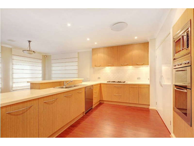 121 Kirkham Drive, Greenvale VIC 3059