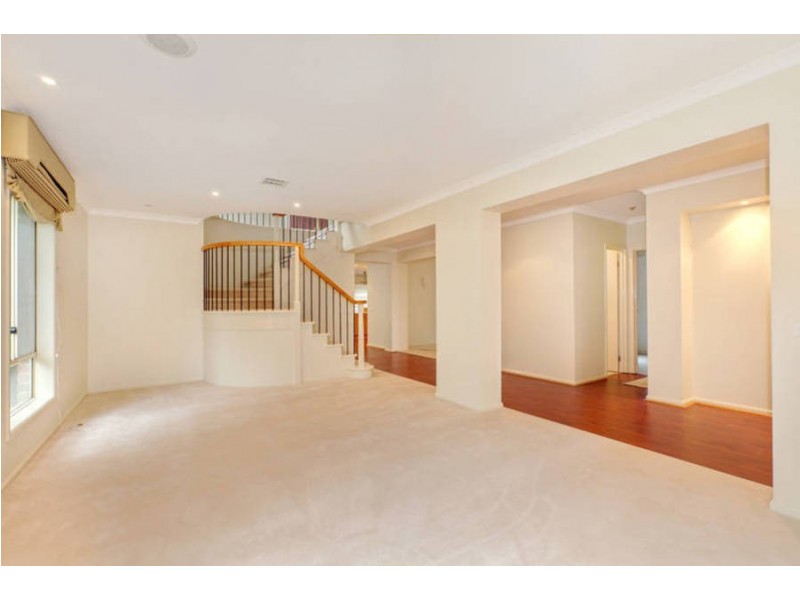 121 Kirkham Drive, Greenvale VIC 3059