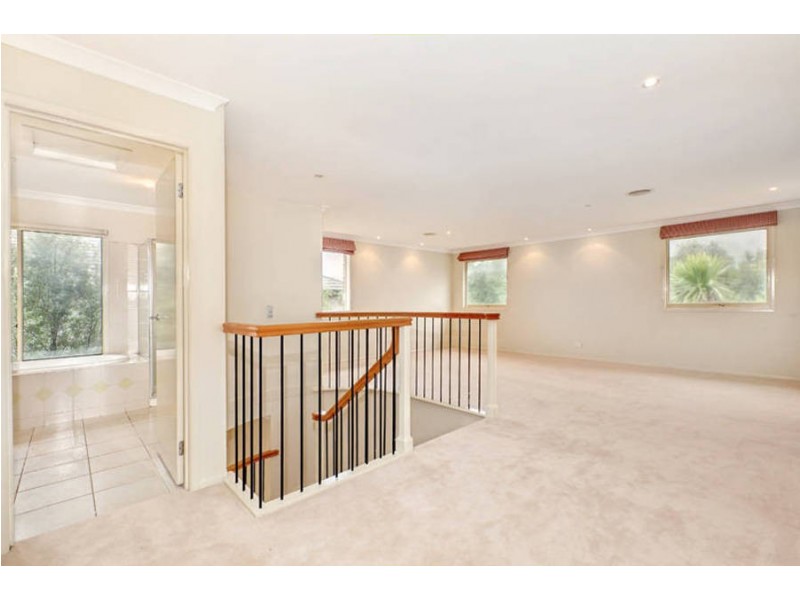 121 Kirkham Drive, Greenvale VIC 3059