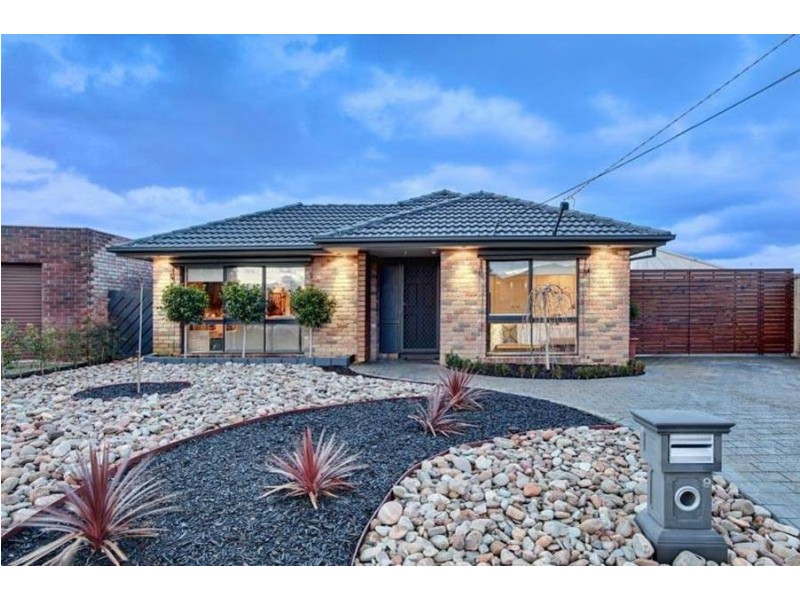 9 Devon Court, Meadow Heights VIC 3048
