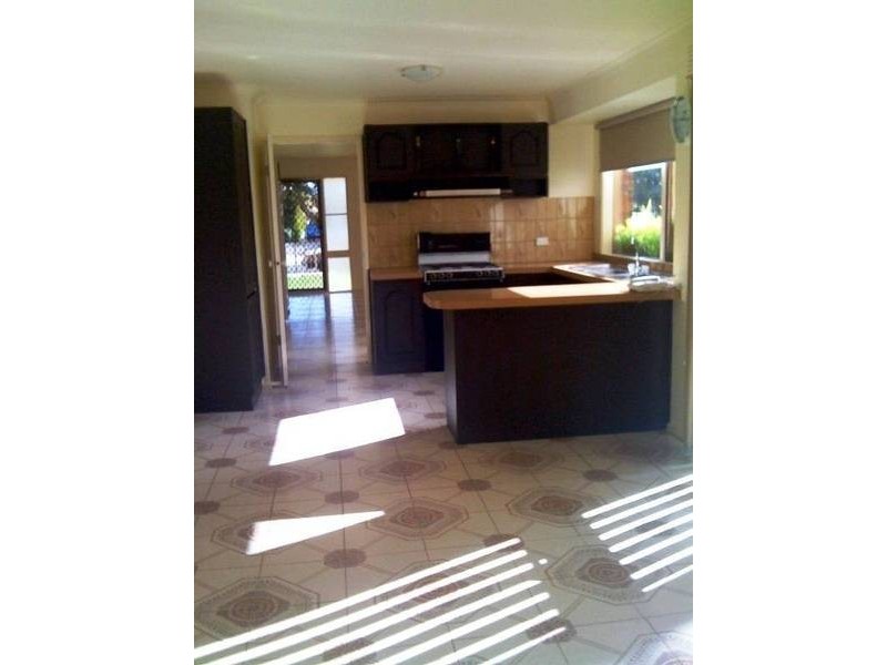 11 Devon Court, Meadow Heights VIC 3048