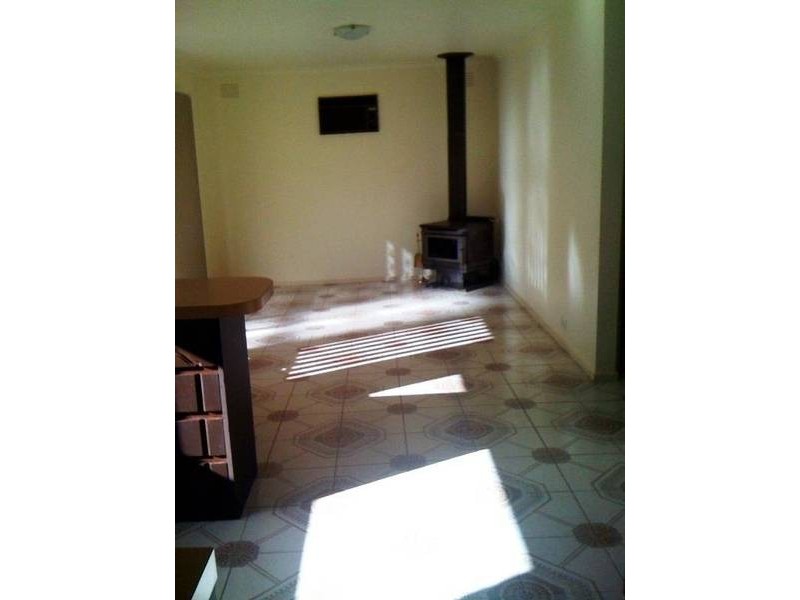 11 Devon Court, Meadow Heights VIC 3048