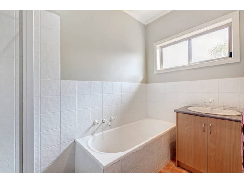 4 Almurta Avenue, Coolaroo VIC 3048