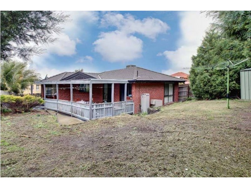 22 Knight Court, Roxburgh Park VIC 3064