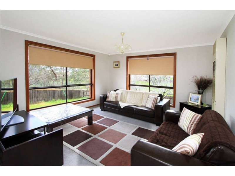 2/18 Bronco Court, Meadow Heights VIC 3048