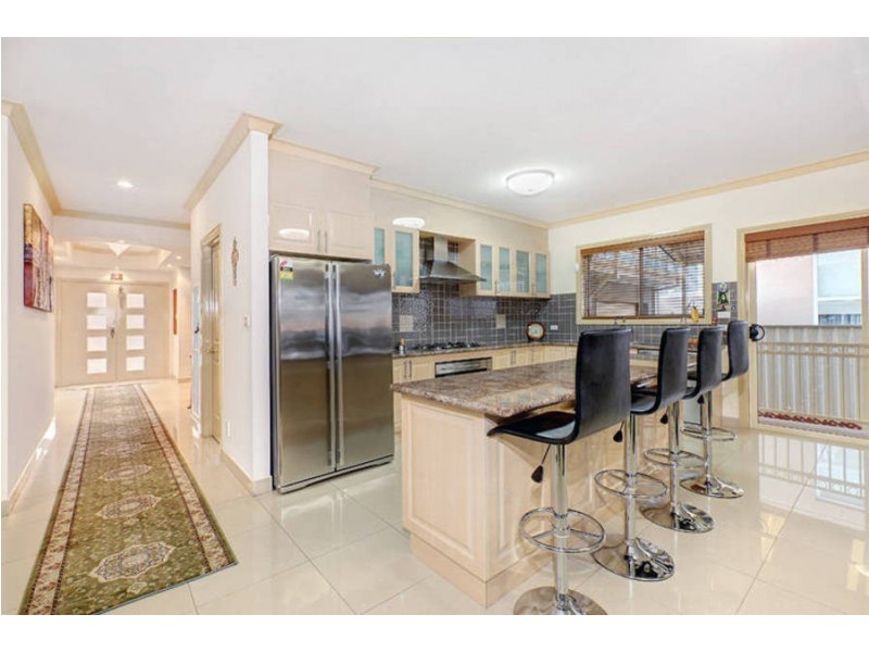 10 Brushwood Circuit, Roxburgh Park VIC 3064