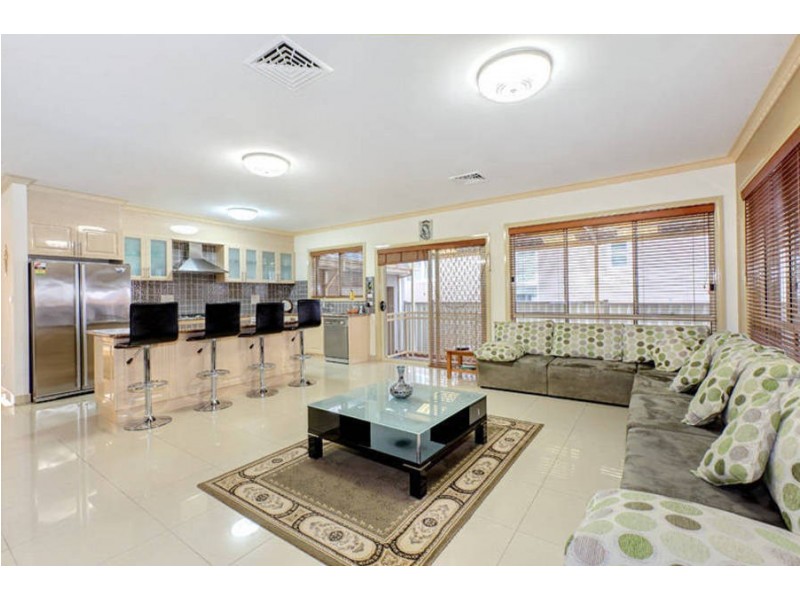 10 Brushwood Circuit, Roxburgh Park VIC 3064