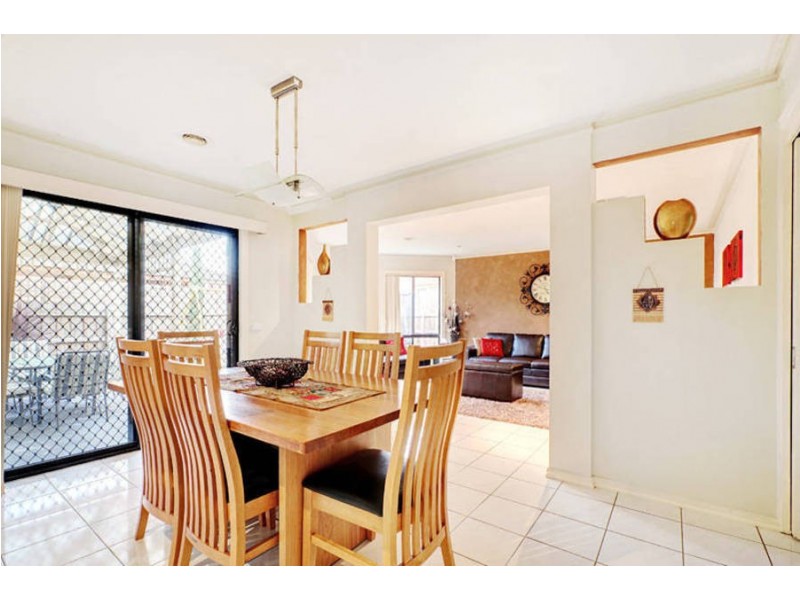 4 Stead Street, Roxburgh Park VIC 3064