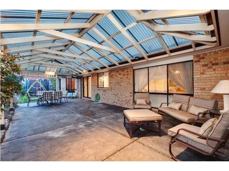 4 Stead Street, Roxburgh Park VIC 3064