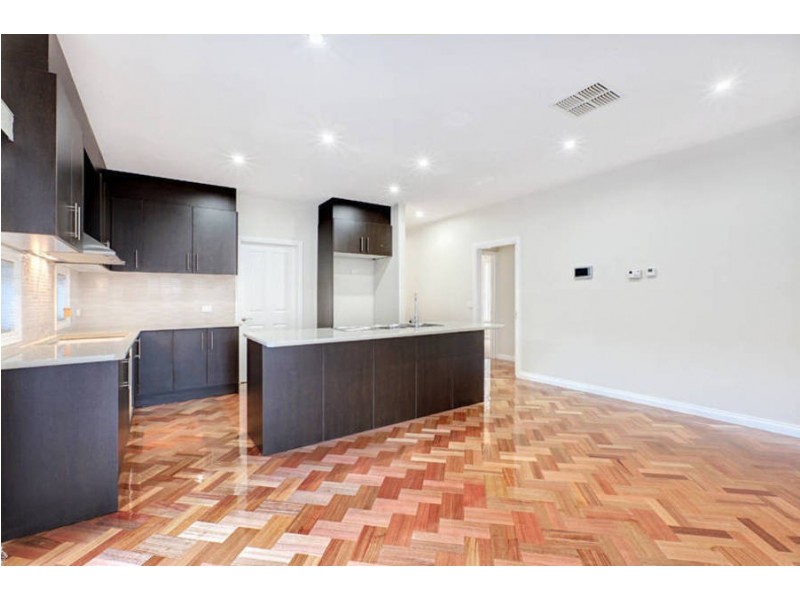 1 Cleveland Drive, Craigieburn VIC 3064