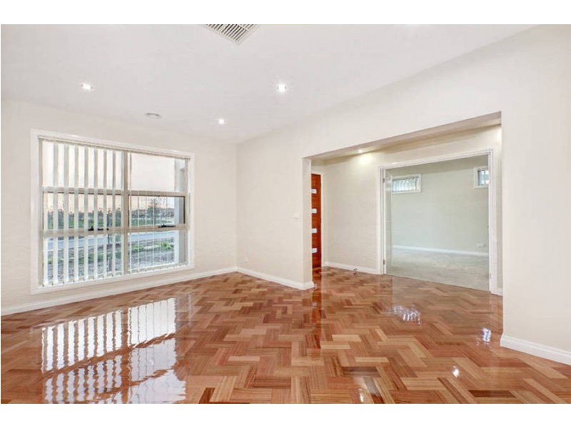 1 Cleveland Drive, Craigieburn VIC 3064