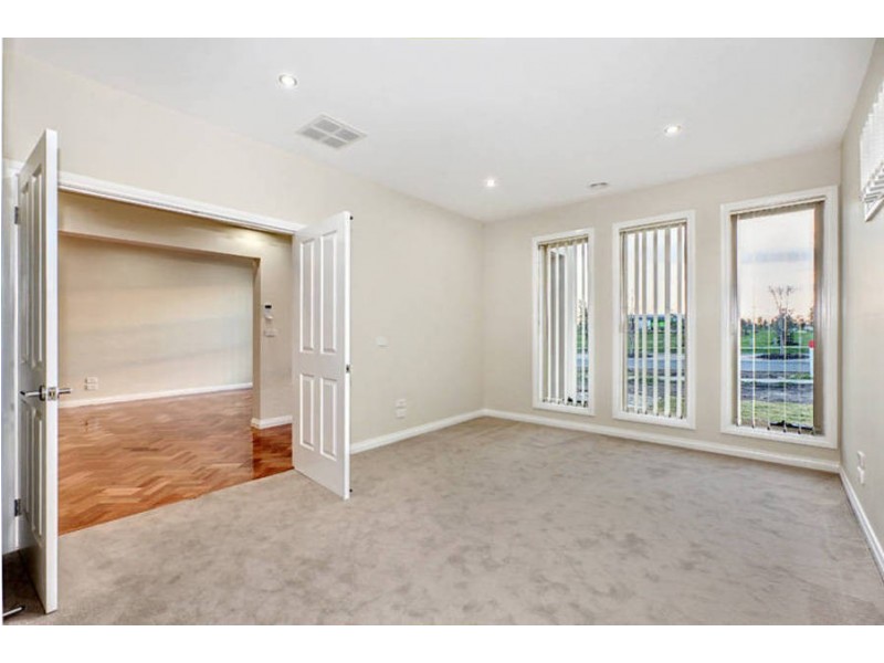 1 Cleveland Drive, Craigieburn VIC 3064