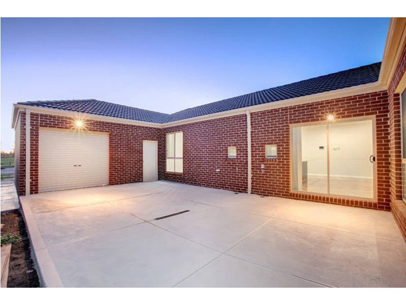 1 Cleveland Drive, Craigieburn VIC 3064