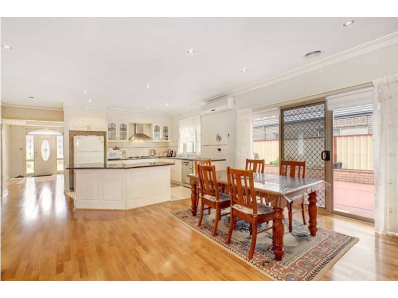 79 Lockwood Drive, Roxburgh Park VIC 3064