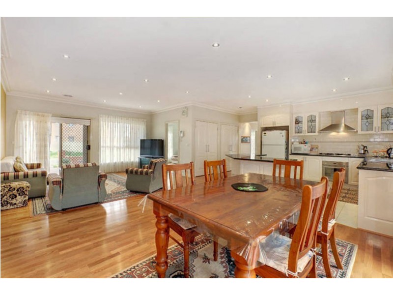 79 Lockwood Drive, Roxburgh Park VIC 3064