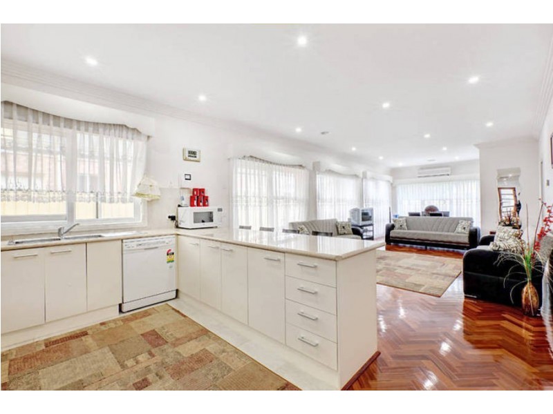 30 Morwell Crescent, Dallas VIC 3047