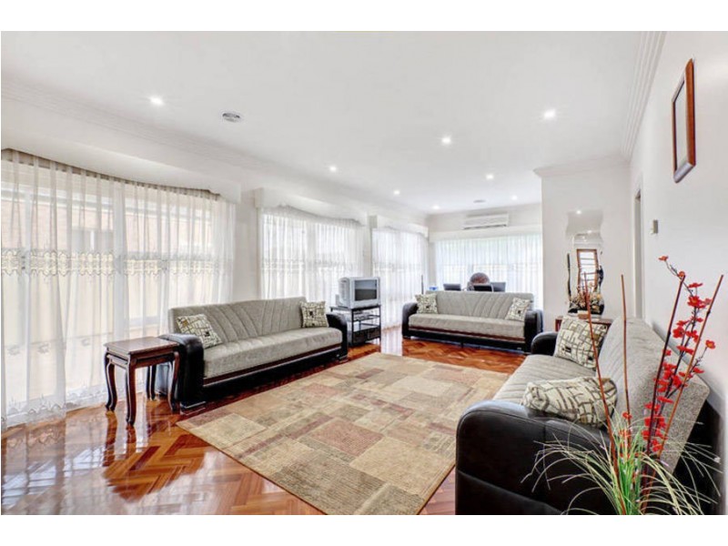 30 Morwell Crescent, Dallas VIC 3047